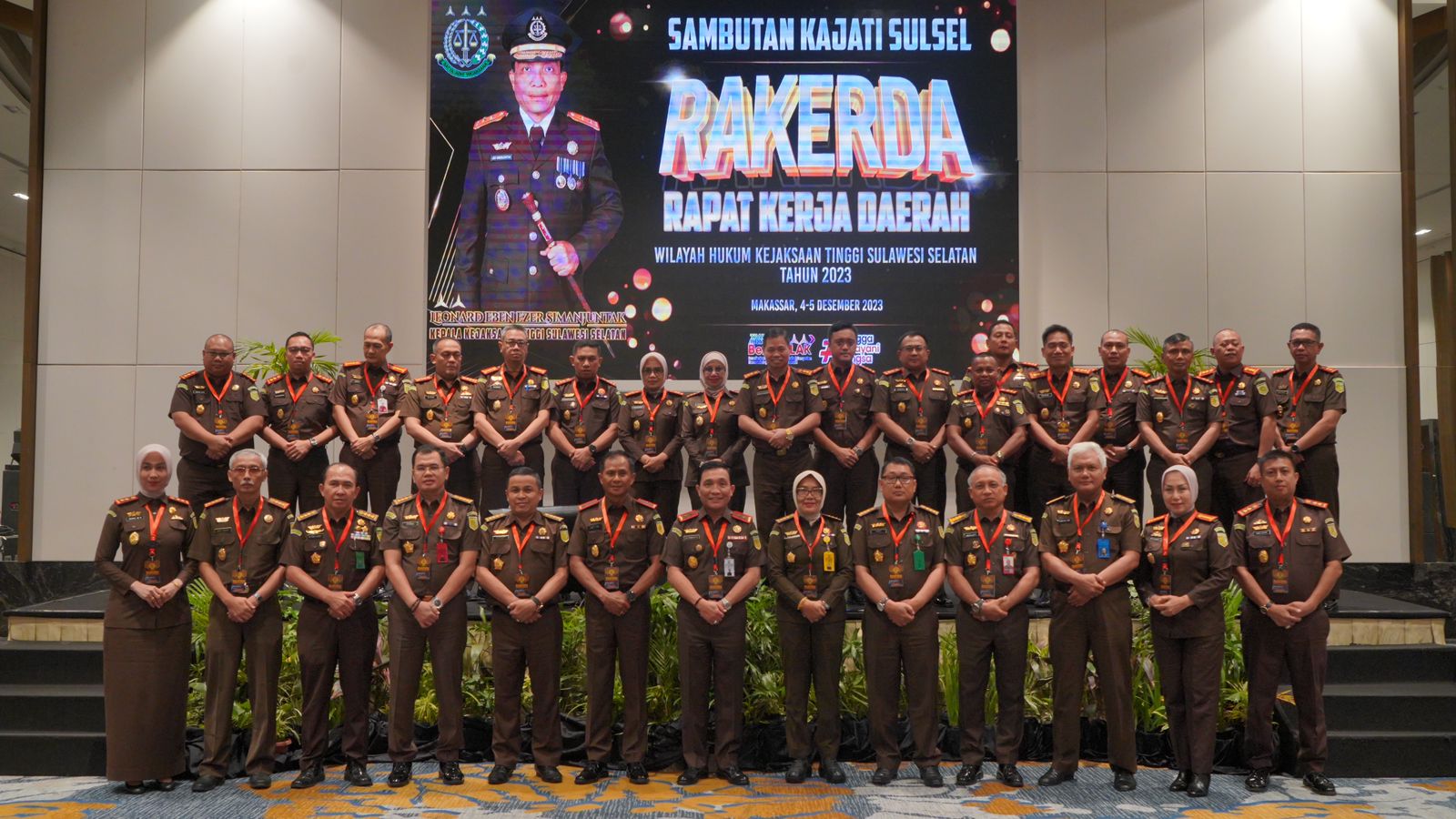 KAJATI SULSEL LEONARD EBEN EZER SIMANJUNTAK MEMBUKA ACARA RAPAT KERJA DAERAH KEJAKSAAN TINGGI SULSEL 2023