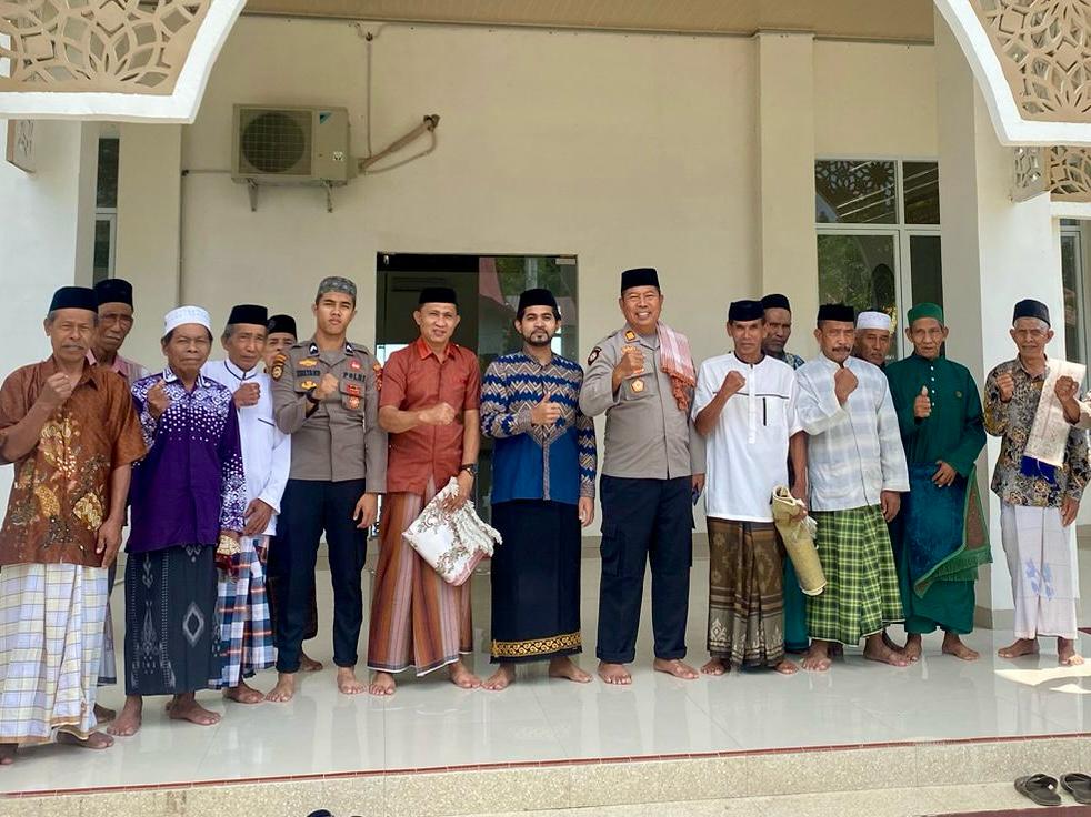 Safari Jumat Ramadan di Masjid Al Tizi Sabintang: Kasat Samapta Ajak Jamaah Pererat Silaturahmi dan Jaga Kamtibmas