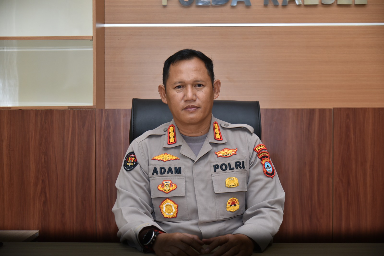 Kabid Humas: 6 Anggota Polres HST Diproses Hukum, Info yang Beredar Adalah Miskomunikasi, Kapolda Kalsel Tegaskan Tidak Ada Toleransi