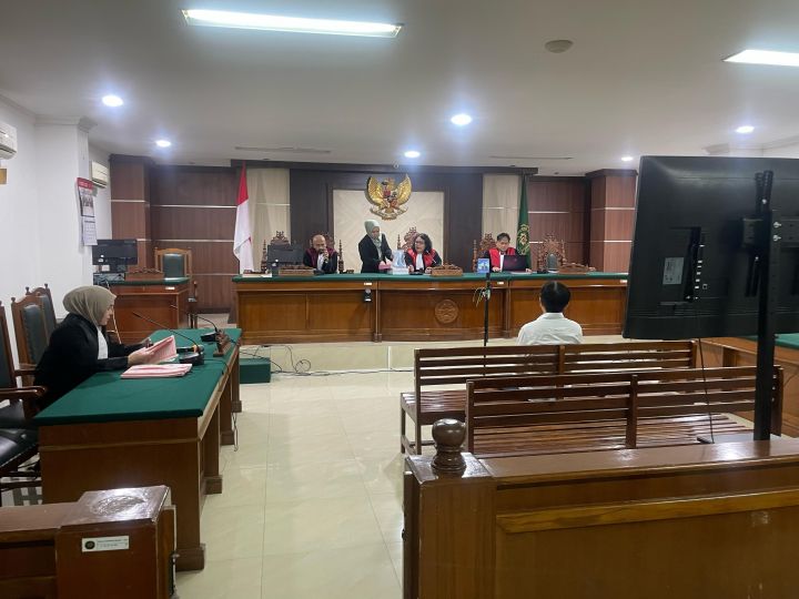 Majelis Hakim PN Makassar Vonis Bersalah Kasus Skincare Mengandung Merkuri Terdakwa Mustadir Dg Sila, Hukuman 1 Tahun 6 Bulan Penjara Serta Denda Rp1 Miliar