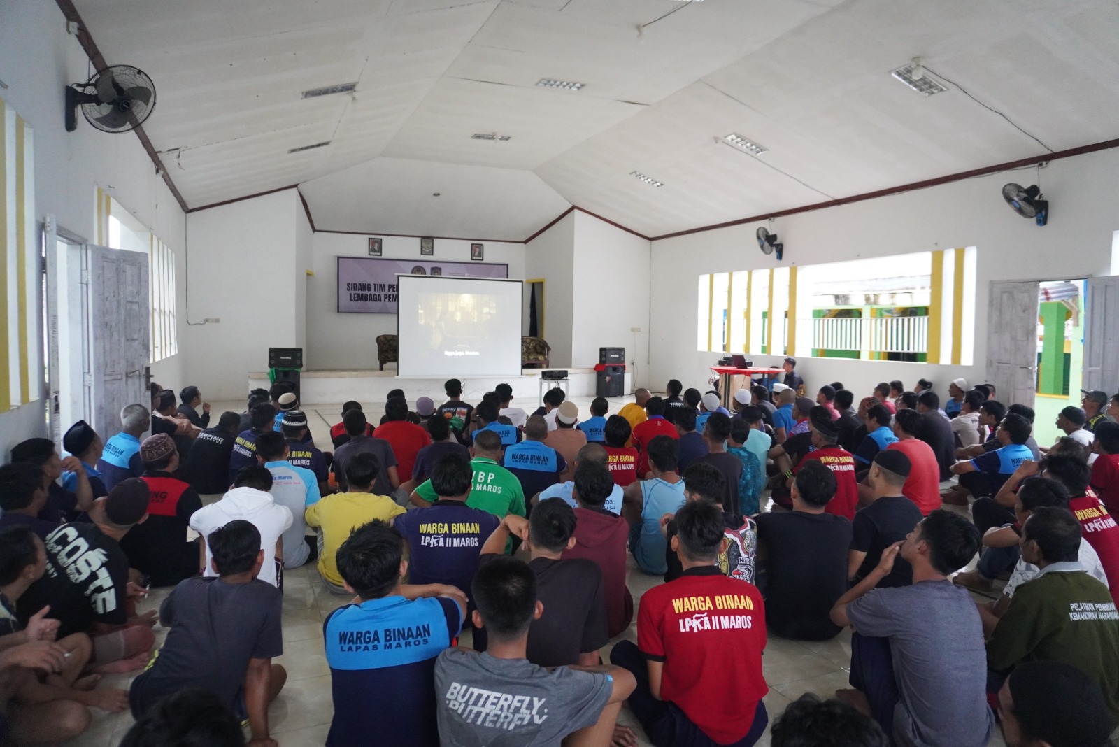 Tawa dan Haru di Balik Jeruji, Lapas Maros Gelar Nobar Film “Miracle in Cell No.7” Versi Indonesia