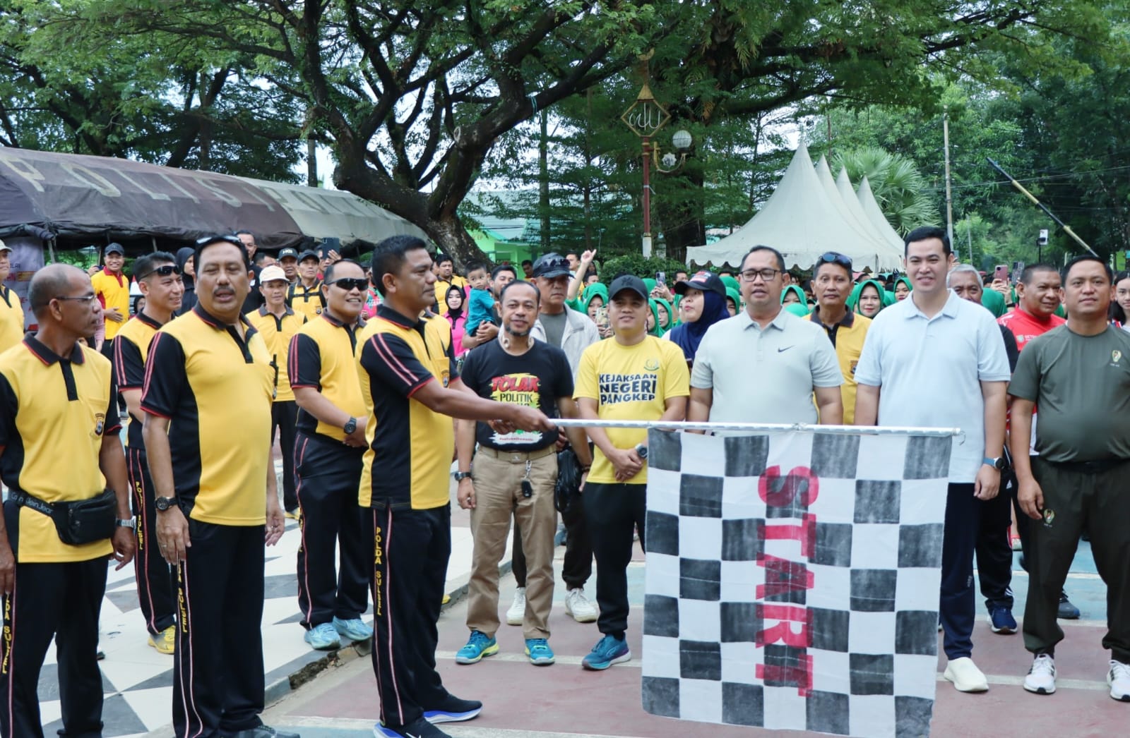 Meriahkan Hut Bhayangkara Ke-79, Rutan Pangkajene Ikuti Fun Walk Polres Pangkep