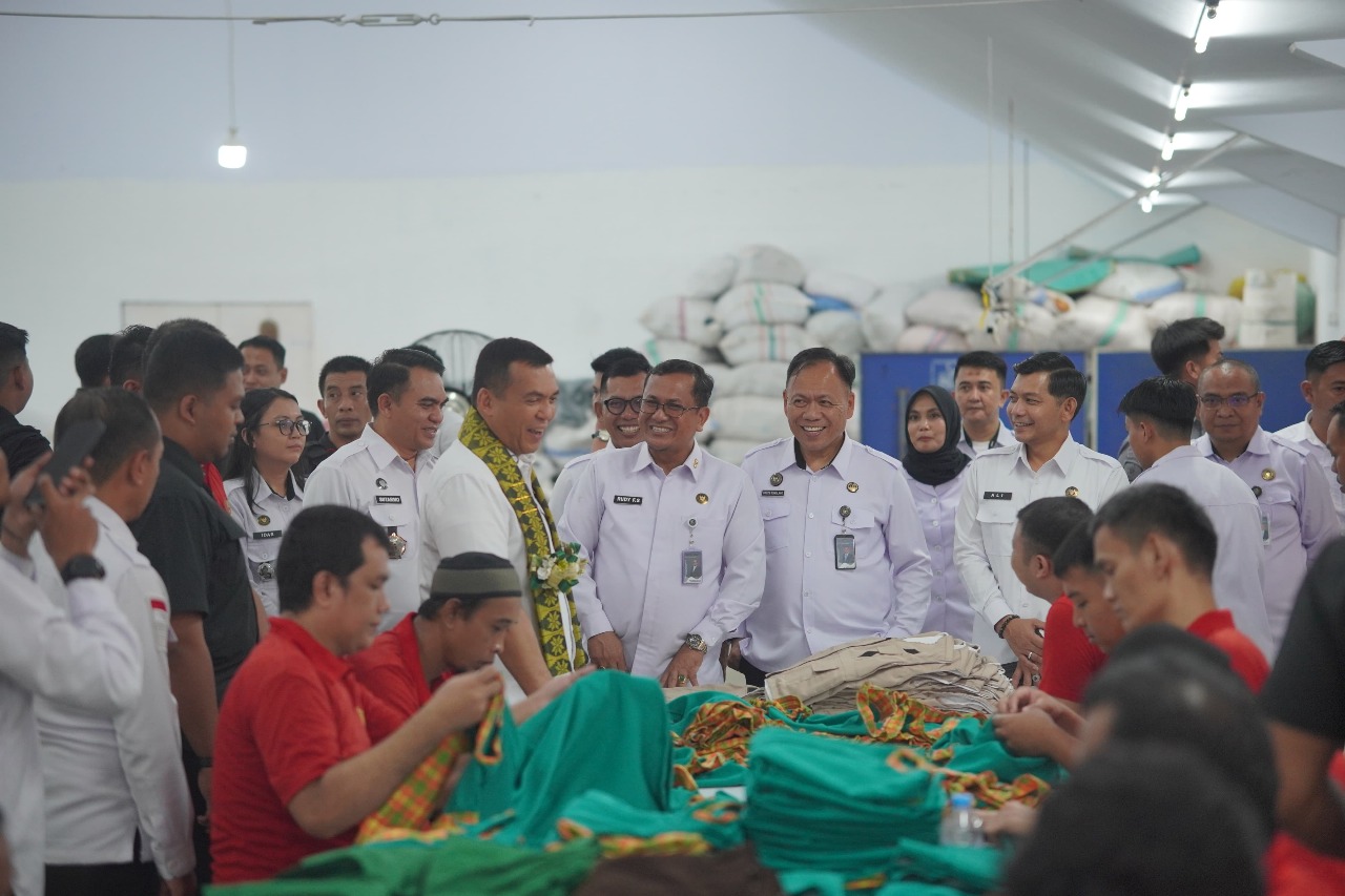 Wamen IMIPAS Tinjau Unit Garmen Lapas Makassar: Dorong Produktivitas dan Pemberdayaan Warga Binaan