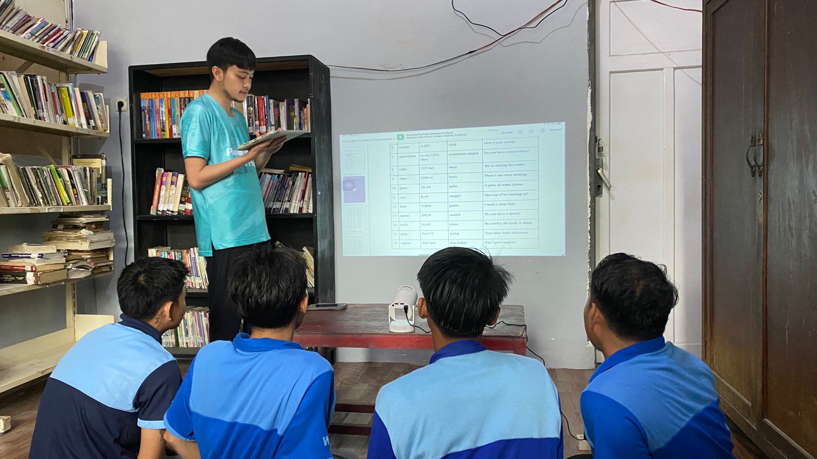 “English Class” di Rutan Pangkep: Membekali Warga Binaan dengan Keterampilan Bahasa Asing