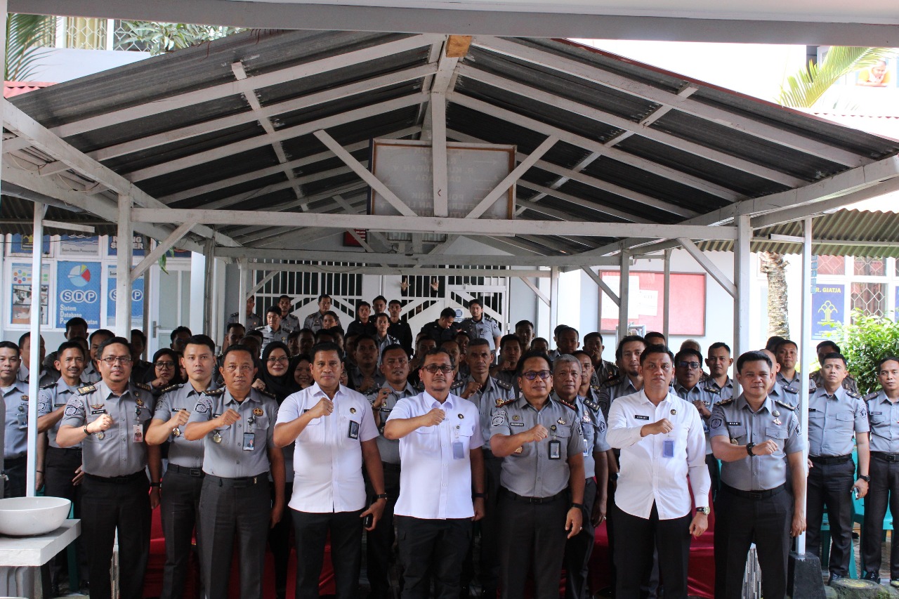 Pegawai Lapas Naroktika Sungguminasa Dibekali Penguatan Fungsi oleh Kakanwil Ditjenpas Sulsel, Fokus pada Reformasi dan Anti Narkoba