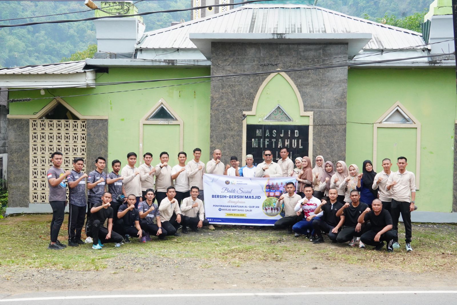 Pekan Muharram Rutan Pangkep Dimulai dengan Aksi Bersih-Bersih Masjid & Sedekah Al-Qur’an