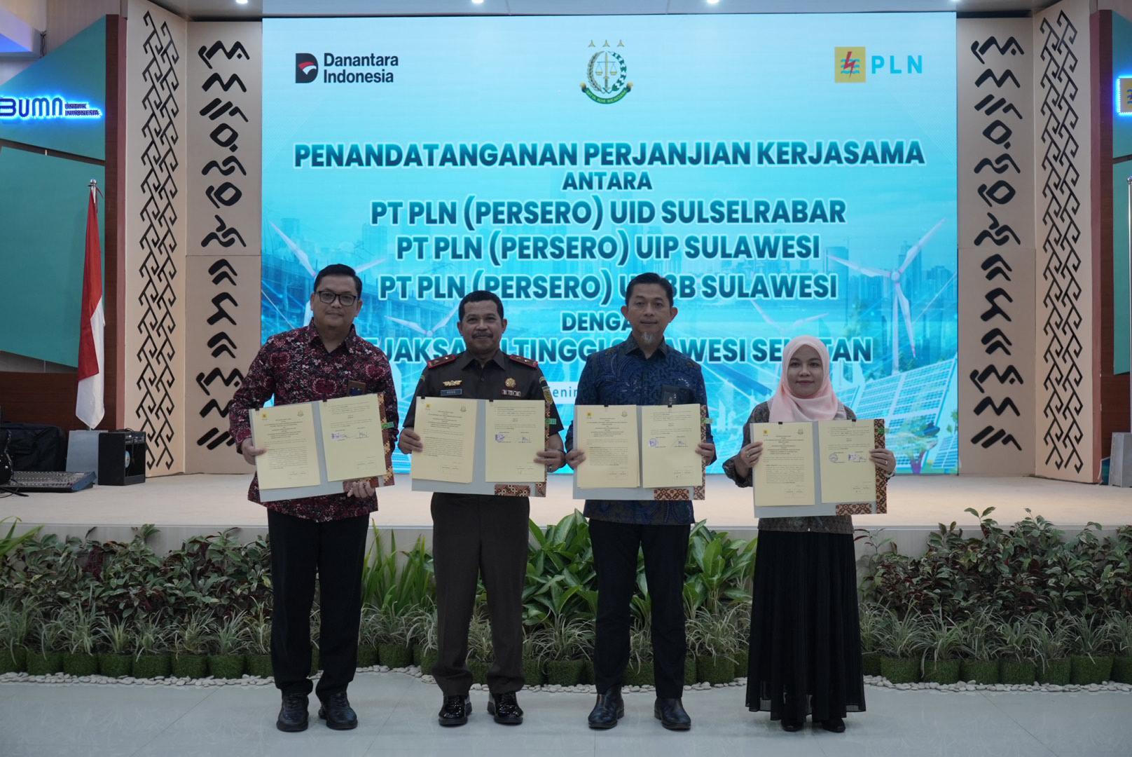 Tindaklanjuti RUPTL 2025-2034, Kejati Sulsel Tandatangani PKS Bersama PT PLN UID Sulselrabar, PT PLN UIP Sulawesi dan PT PLN UIP3B Sulawesi