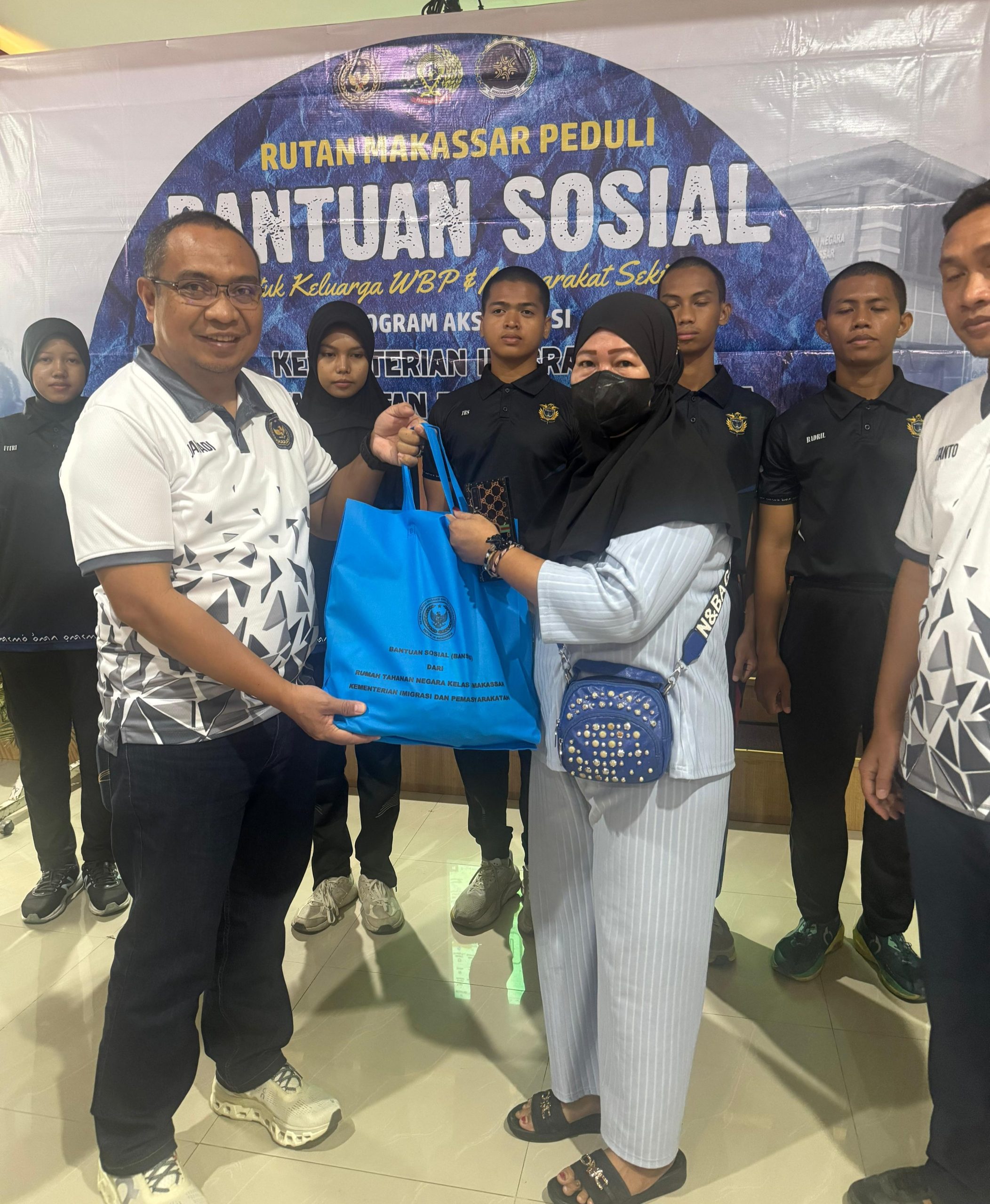 LANGKAH NYATA IMPLEMENTASI 13 PROGRAM AKSELERASI LEWAT AKSI NYATA BANTUAN SOSIAL RUTAN MAKASSAR