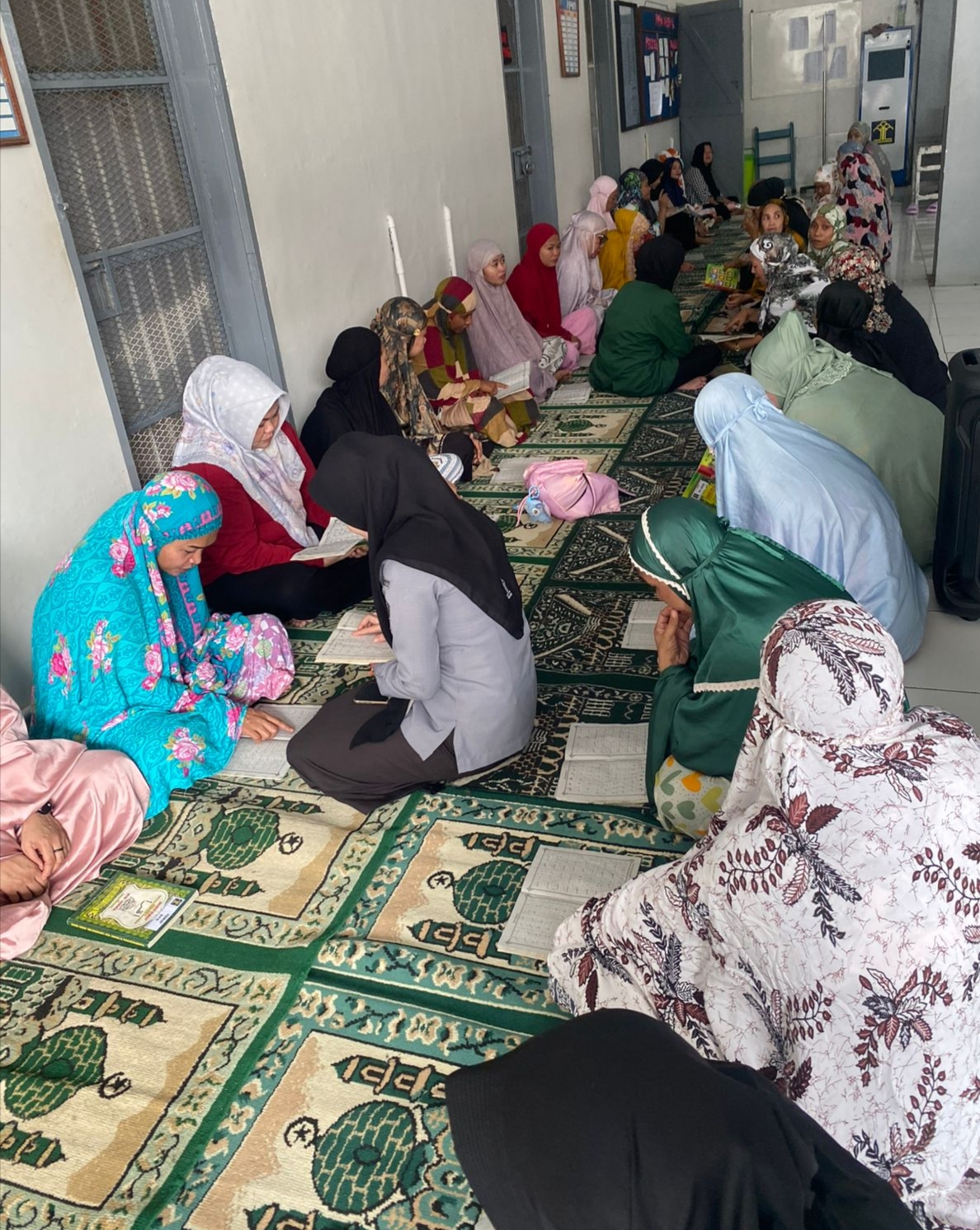 PEMBINAAN KEPRIBADIAN MELALUI BELAJAR MENGAJI BAGI WARGA BINAAN BLOK H RUTAN KELAS I MAKASSAR