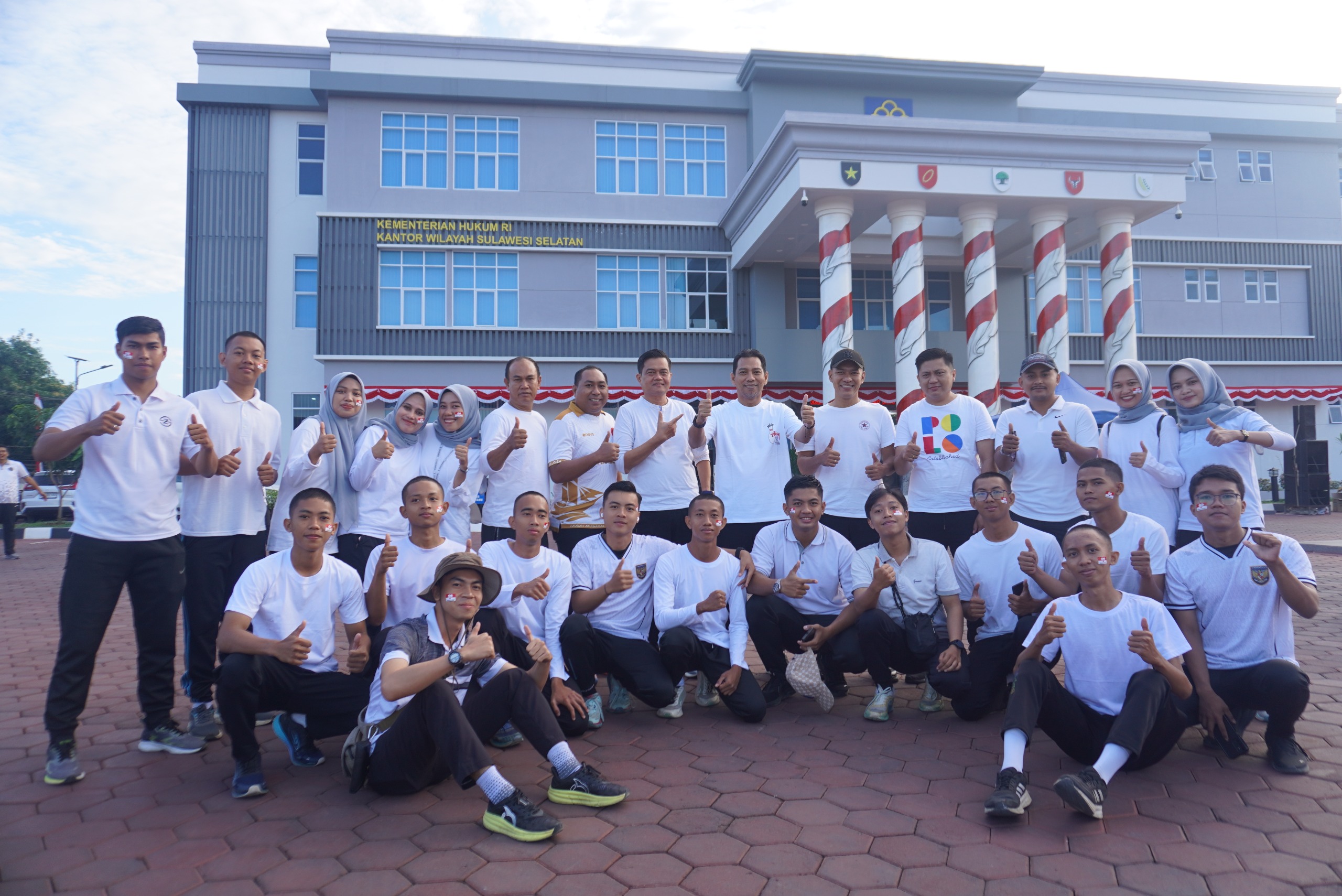 Lapas Maros Ikut Meriahkan Gerak Jalan Sehat Kanwil Ditjenpas Sulsel dalam Rangka HUT ke-80 RI