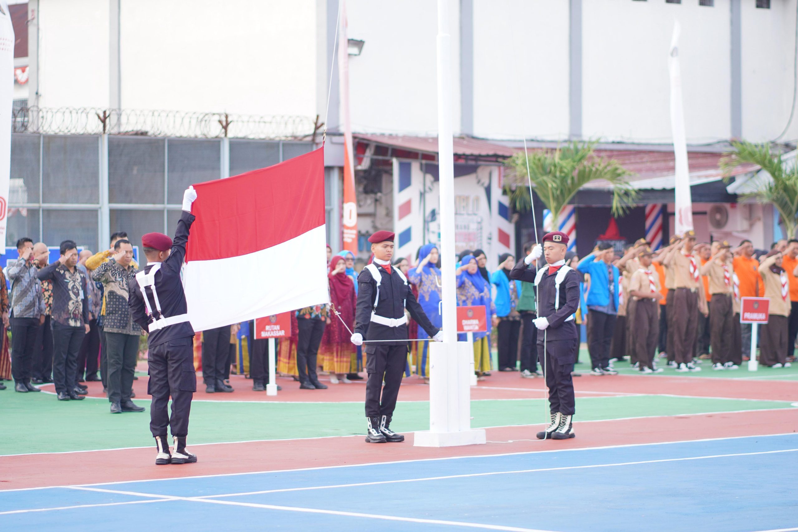 Rutan kelas 1 Makassar jadi tuan rumah upacara kenaikan bendera yang dipimpin langsung oleh kakanwil Dirjen PAS Sulsel