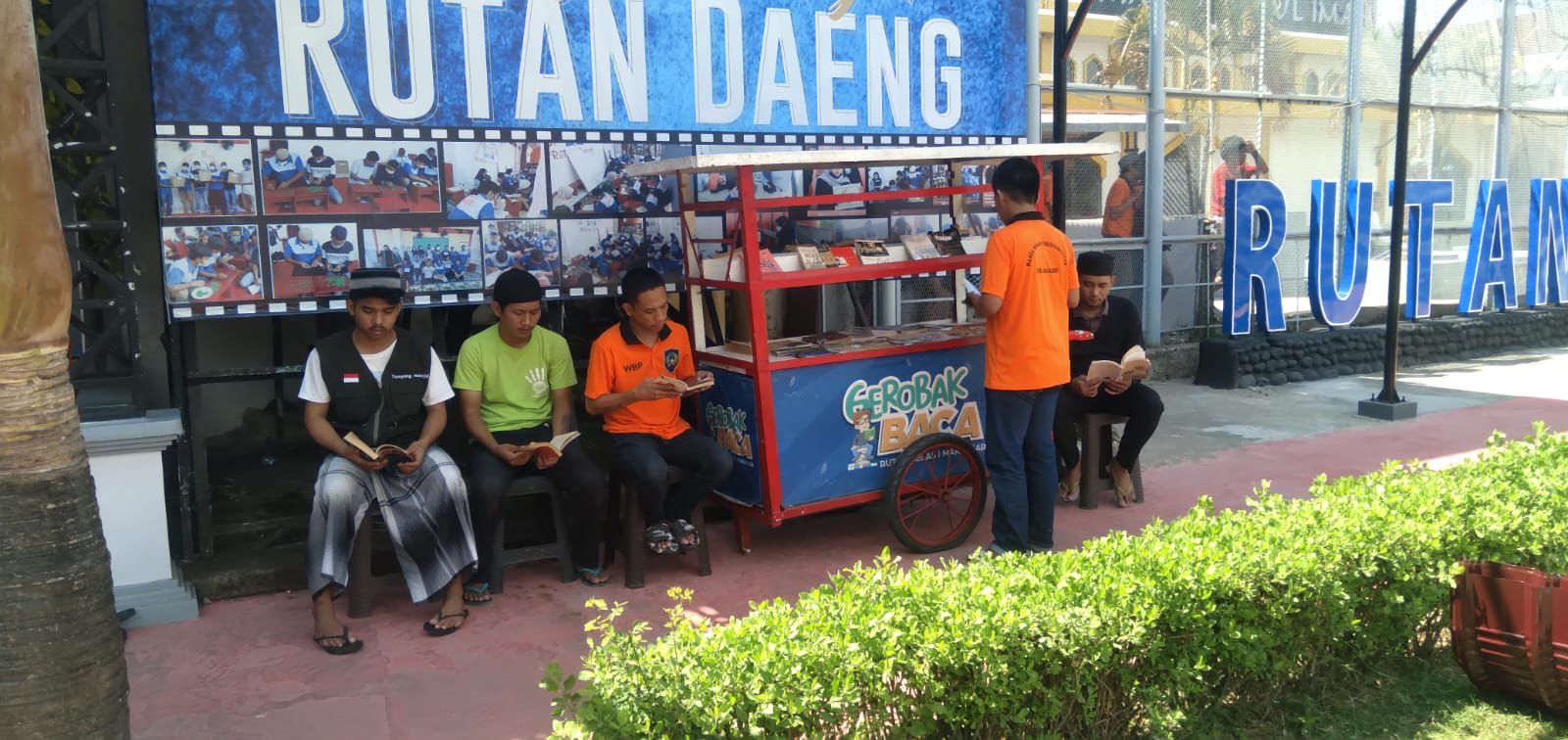 Gerobak Baca: rutan Makassar Jendela Ilmu di Balik Jeruji