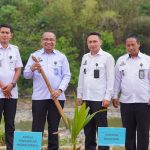 Bersama Menanam, Bersama Menguatkan Rutan Makassar ikut serta dalam penanaman bibit pohon kelapa