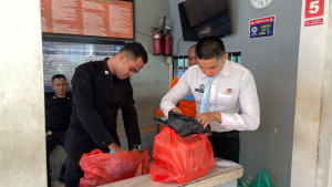 Petugas Lapas Narkotika Sungguminasa Lakukan Penggeledahan Ketat Terhadap WBP Usai Kunjungan Keluarga