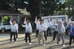 Lapas Narkotika Sungguminasa dan PT. Pegadaian Gelar Senam Pagi Bersama Serta Literasi Keuangan bagi Pegawai
