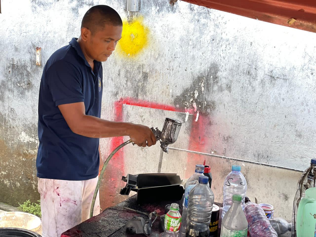 Belajar Mengecat Kendaraan, WBP Lapas Narkotika Sungguminasa Buktikan Bisa Berkarya