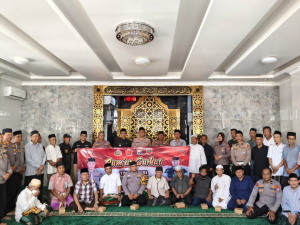 Kasat Binmas Polres Takalar Gelar Jumat Curhat Bersama Warga Desa Aeng Towa, Ajak Jaga Kamtibmas dan Dukung Ketahanan Pangan