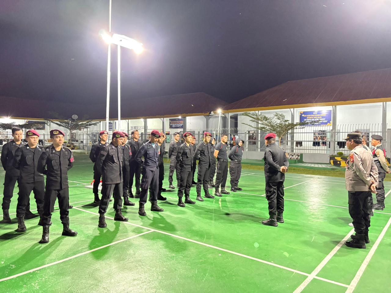 Perkuat Keamanan, Rutan Masamba dan Polsek Mappadeceng Gelar Kolaborasi Razia Gabungan