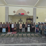 Polres Takalar Jalin Kedekatan dengan Warga Lewat Safari Jumat dan Jumat Curhat di Galesong Selatan