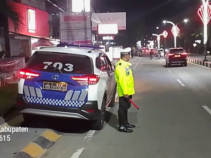 Patroli Blue Light Sat Lantas Polres Takalar Tingkatkan Keamanan dan Keselamatan di Wilayah Kota