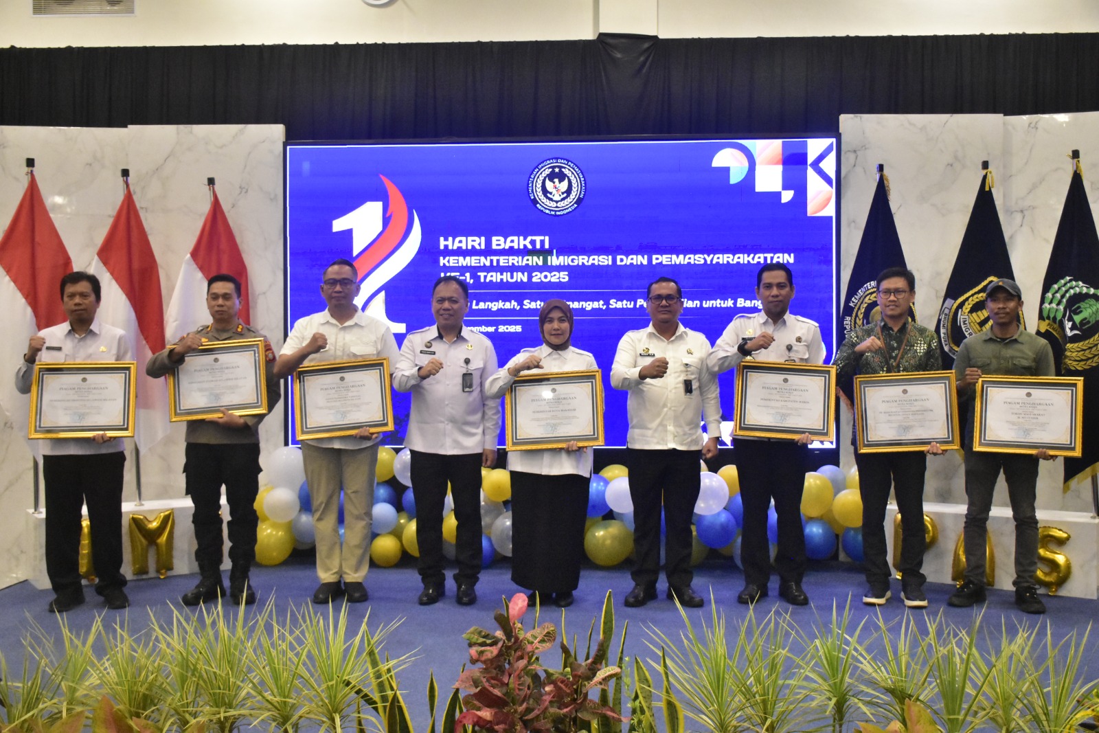 Lapas Kelas IIB Maros Hadiri Tasyakuran Hari Bakti Kemenimipas di Makassar, Raih Penghargaan Mitra Strategis