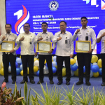 Pegawai Lapas Palopo Terima Penghargaan atas Keberhasilan Menggagalkan Penyelundupan dalam Peringatan Hari Bakti Kementerian Imigrasi & Pemasyarakatan Ke-1