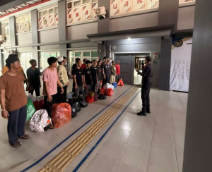 Rutan Kelas I Makassar Kembali Lakukan Upaya Pengurangan Overkapasitas, Pindahkan Puluhan WBP ke Lapas Takalar