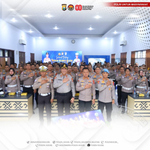 Kapolda Sulsel Berikan Pengarahan dan Tekankan Peningkatan Pelayanan kepada Personel Ditlantas Polda Sulsel