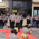 Tradisi “Angngaru” dan Tarian Paduppa Sambut Kapolda Sulsel di Polres Gowa