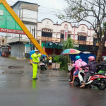 Commander Wish Pagi Sat Lantas Polres Takalar, Hujan Tak Halangi Pelayanan Prima