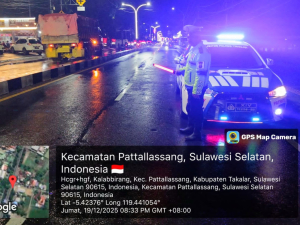 Satlantas Polres Takalar Intensifkan Blue Light Patrol, Wujudkan Keamanan Lalu Lintas Malam Hari