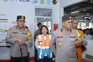 Kapolda Sulsel Bersama Tim Supervisi Mabes Polri Tinjau Pos Pengamanan Operasi Lilin 2025