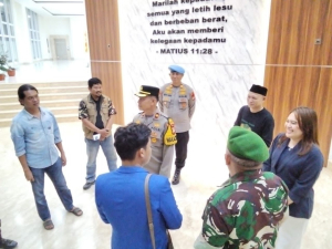 Bersatu Jaga Kedamaian, Polres Pelabuhan Makassar Rangkul Banser NU dan PMII di Malam Natal 2025