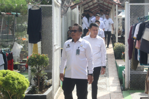 Deteksi Dini Gangguan Kamtib Jelang Malam Tahun Baru, Kalapas Narkotika Sungguminasa Pimpin Kontrol Keliling