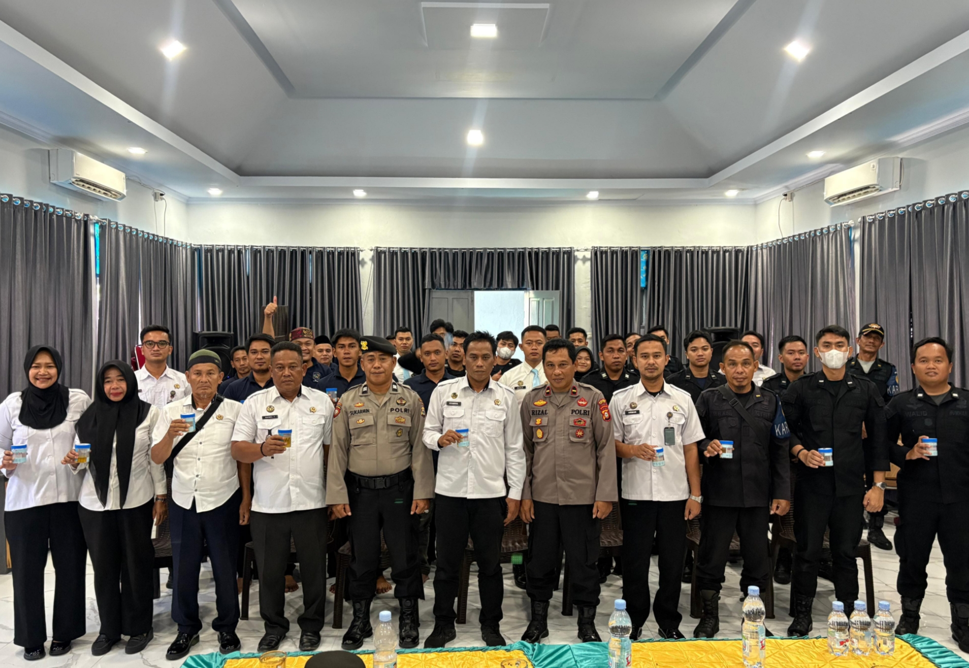 Teguhkan Komitmen Zero Narkoba, Rutan Masamba Lakukan Tes Urine Bagi Petugas Dan Warga Binaan