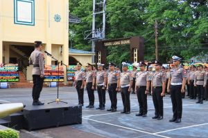 Polres Takalar Gelar Upacara Laporan Kenaikan Pangkat 77 Personel Periode 1 Januari 2026