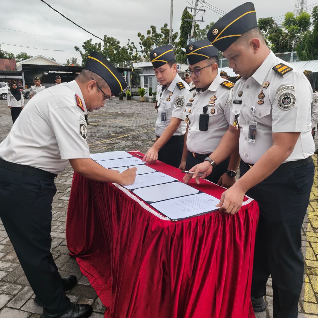 Rutan Kelas I Makassar Gelar Apel Dirangkaikan Penandatanganan Perjanjian Kinerja Tahun 2026