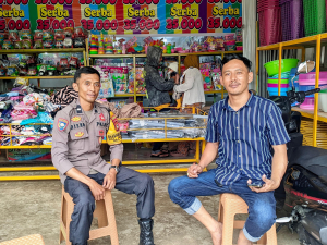Antisipasi Pencurian dan Uang Palsu, Bhabinkamtibmas Polsek Marbo Lakukan Sambang Toko