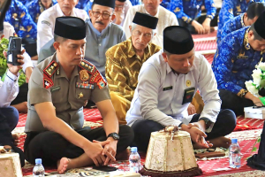 Kapolres Takalar Hadiri Peringatan Isra’ Mi’raj 1447 H di Masjid Agung Takalar