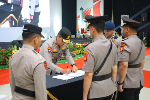 Kapolda Sulsel Pimpin Sertijab Pejabat Utama dan Kapolres serta Lantik Dirres PPA dan PPO