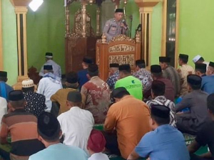 Safari Jumat dan Jumat Curhat, Binmas Polres Takalar Perkuat Sinergi Kamtibmas di Pattene