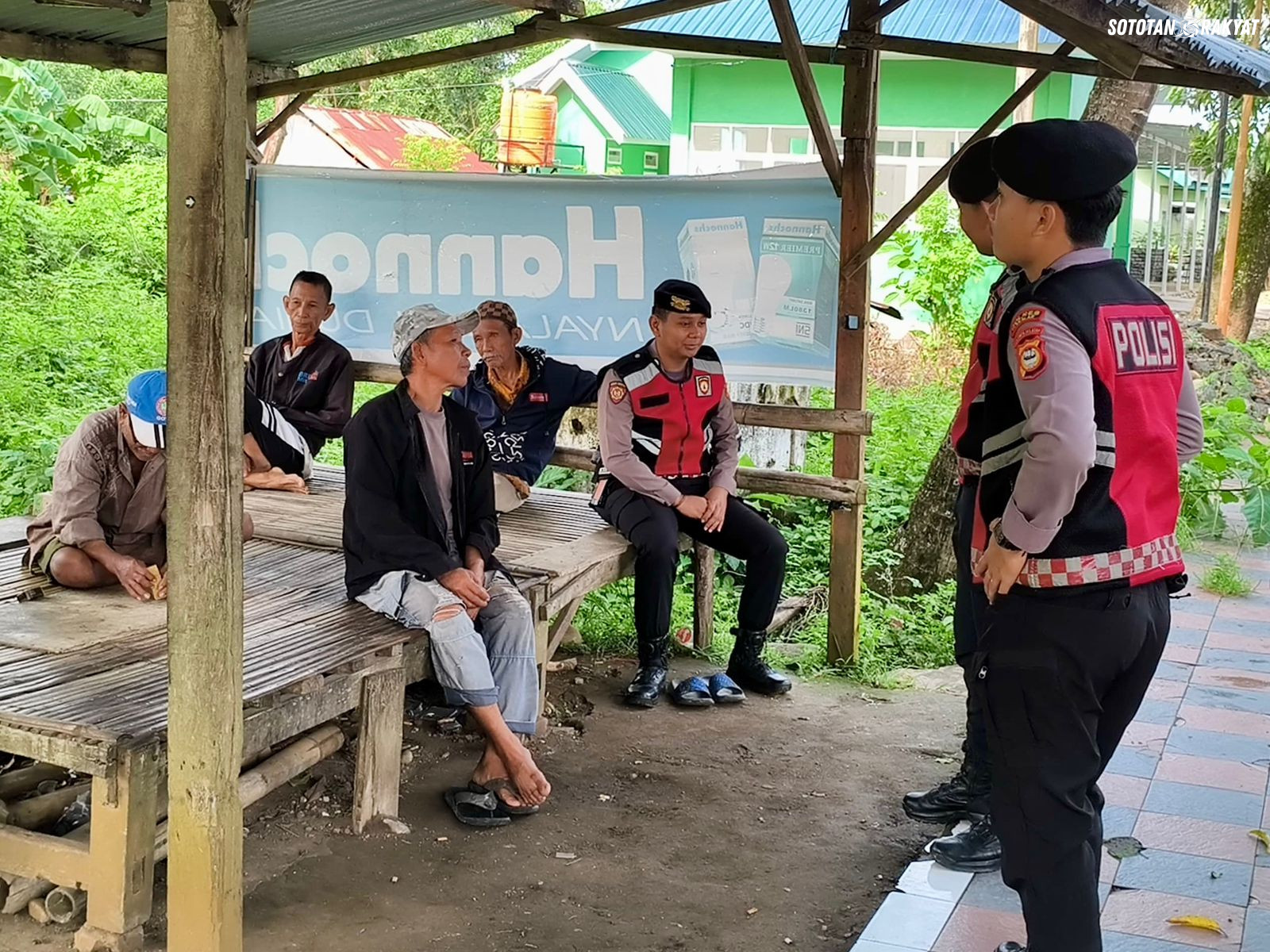 Patroli Dialogis Presisi, Sat Samapta Polres Takalar Sambangi Komunitas Tukang Ojek