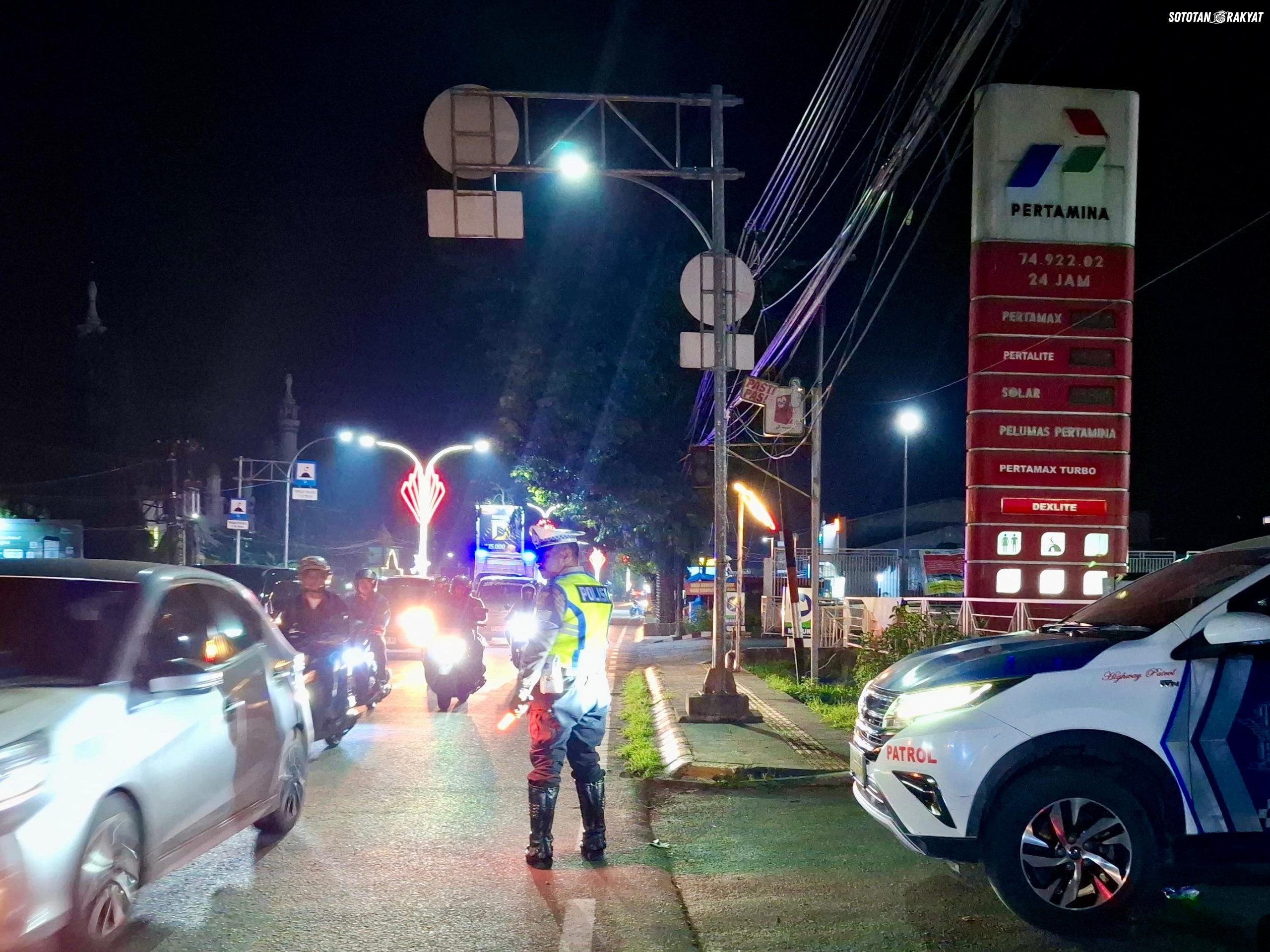 Patroli Blue Light Warnai Malam Takalar, Polisi Jaga Keselamatan Pengguna Jalan