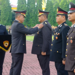 Wakapolda Sulsel Pimpin Upacara Penganugerahan Satyalancana Pengabdian Personel Polda Sulsel